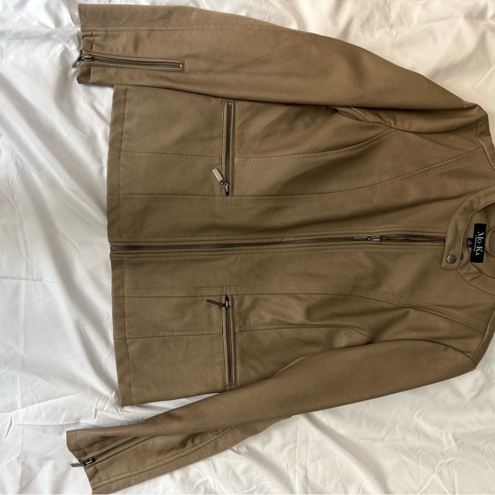 Mo-Ka woman’s Tan Faux Leather Jacket Medium